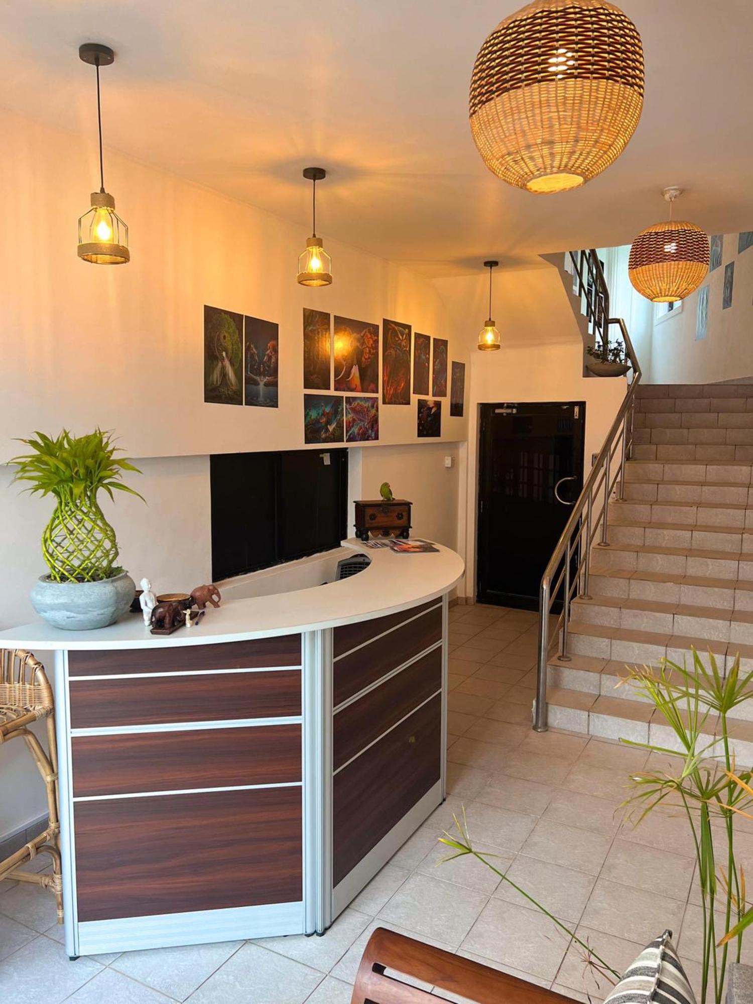 Hummus Hostel Hikkaduwa Ngoại thất bức ảnh