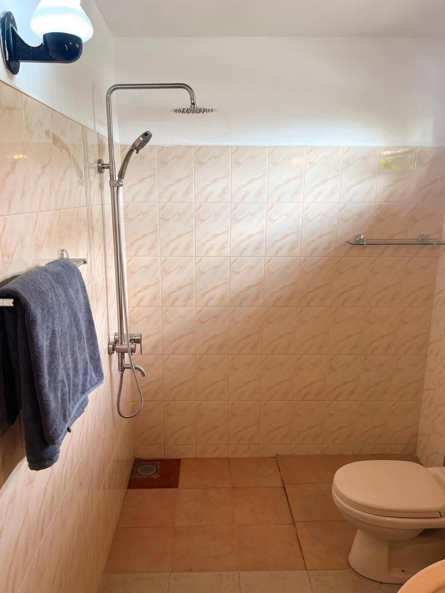 Hummus Hostel Hikkaduwa Ngoại thất bức ảnh