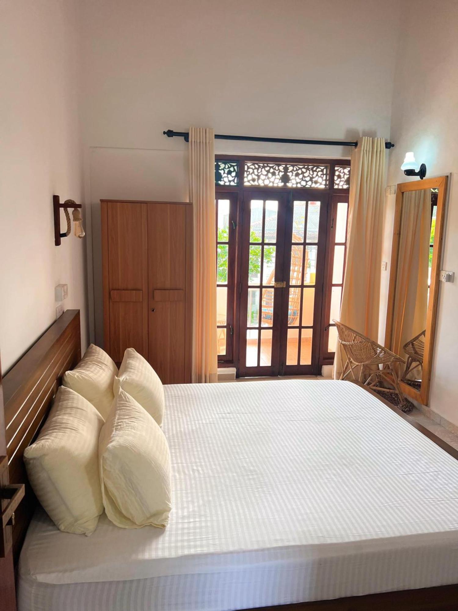 Hummus Hostel Hikkaduwa Ngoại thất bức ảnh
