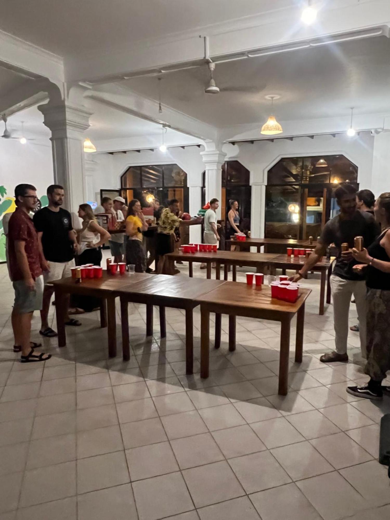 Hummus Hostel Hikkaduwa Ngoại thất bức ảnh